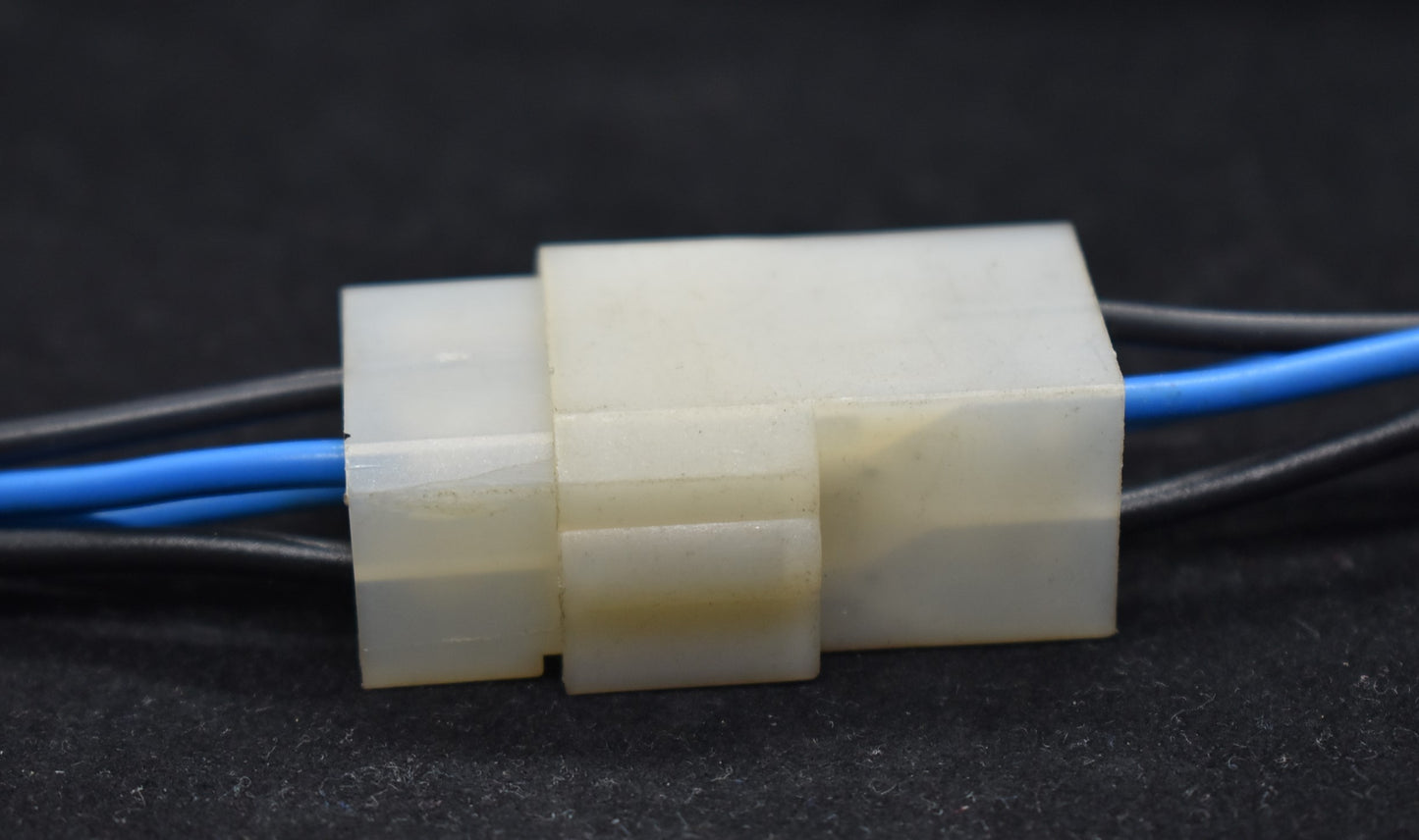 Conector universal 4 vías original-S021
